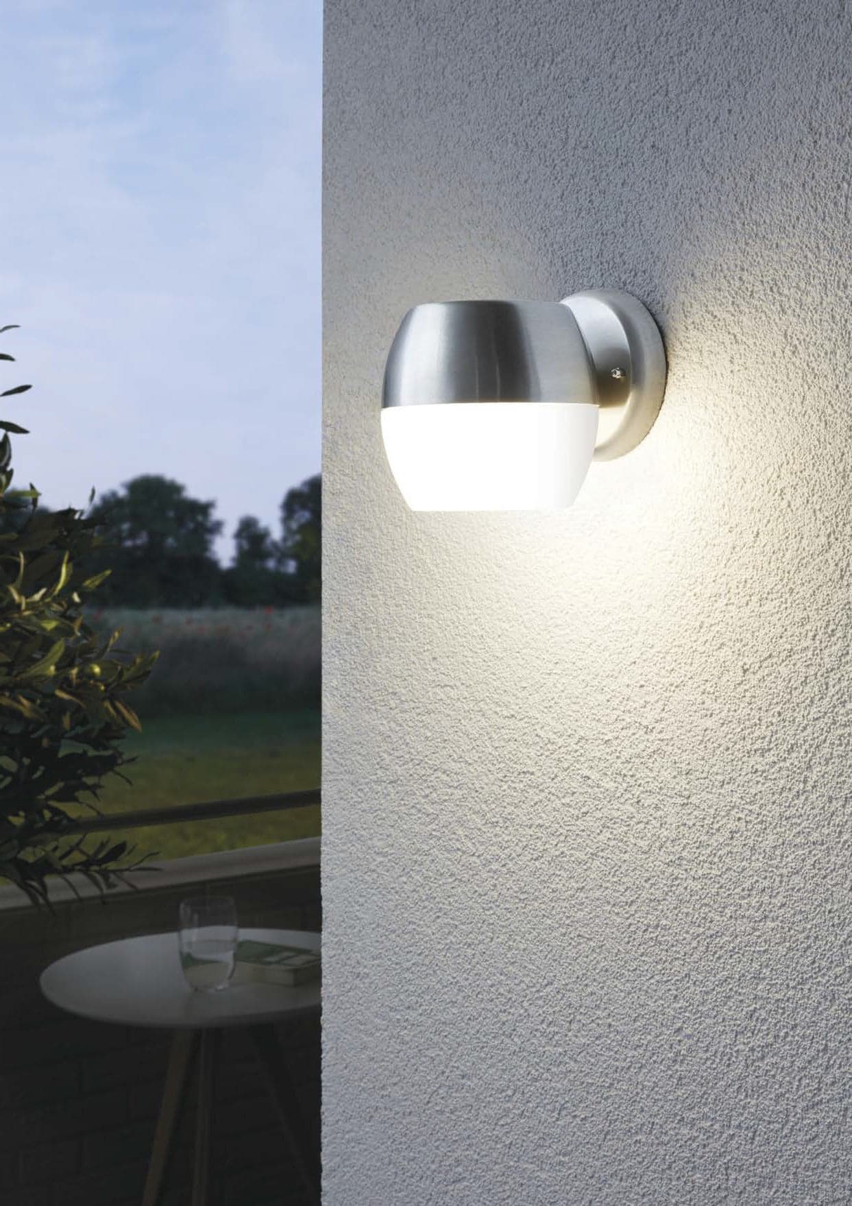 Outdoor wall light thumbnail 2